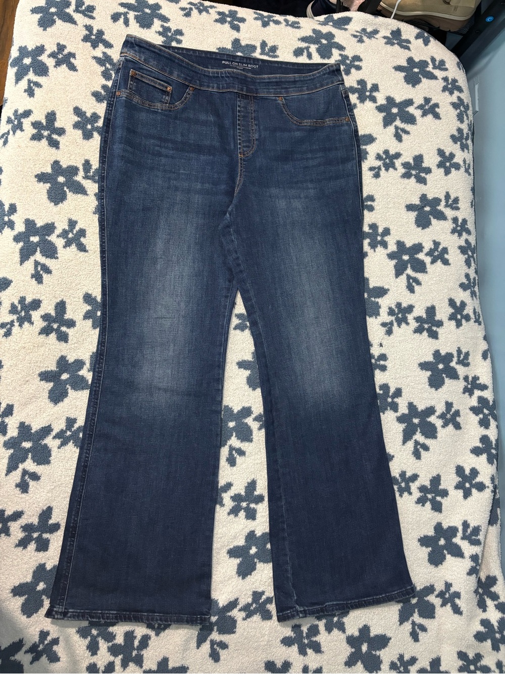 Chico's Pull On Slim Bootcut Jeans Dark Wash Size 2R/ US 12R
